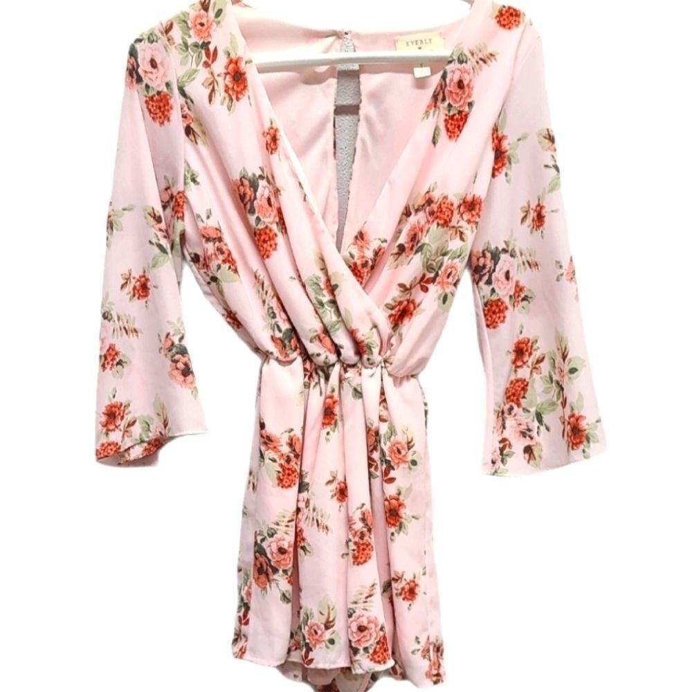 Everly for Francesca's Pink Floral Wrap Romper S‎